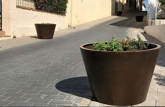 jardineras acero corten instaladas