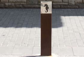 pilona acero corten