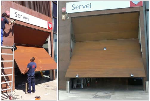 instalacion puerta basculante en acero corten