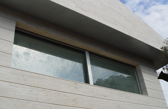 ventana corredera de aluminio instalada