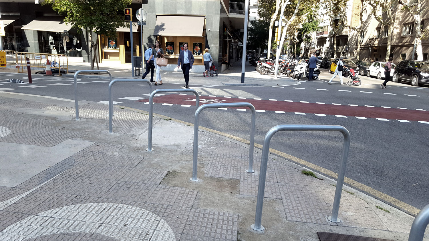 Aparca bicicletas estándar Universal 