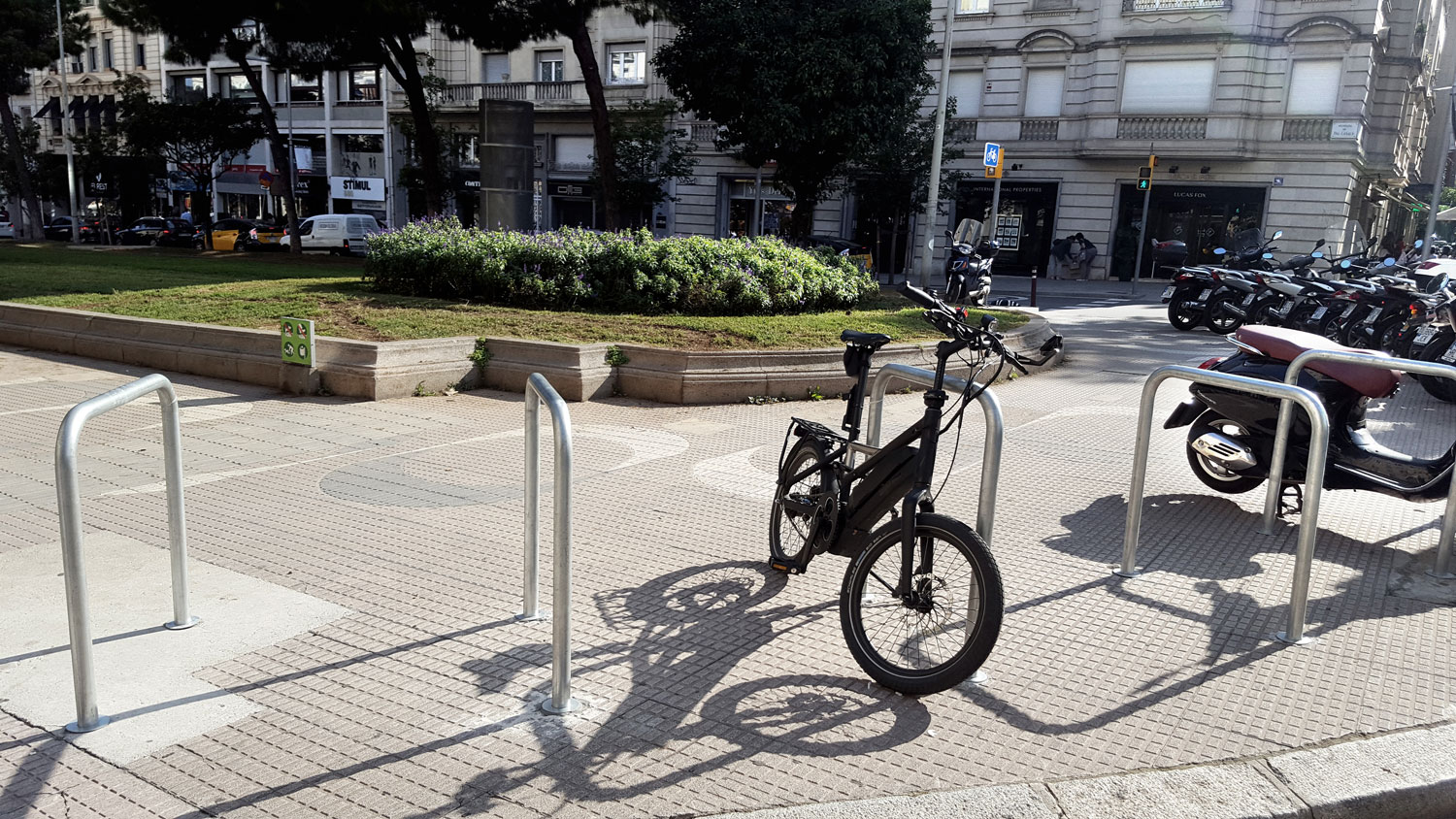 Aparca bicicletas estándar Universal 