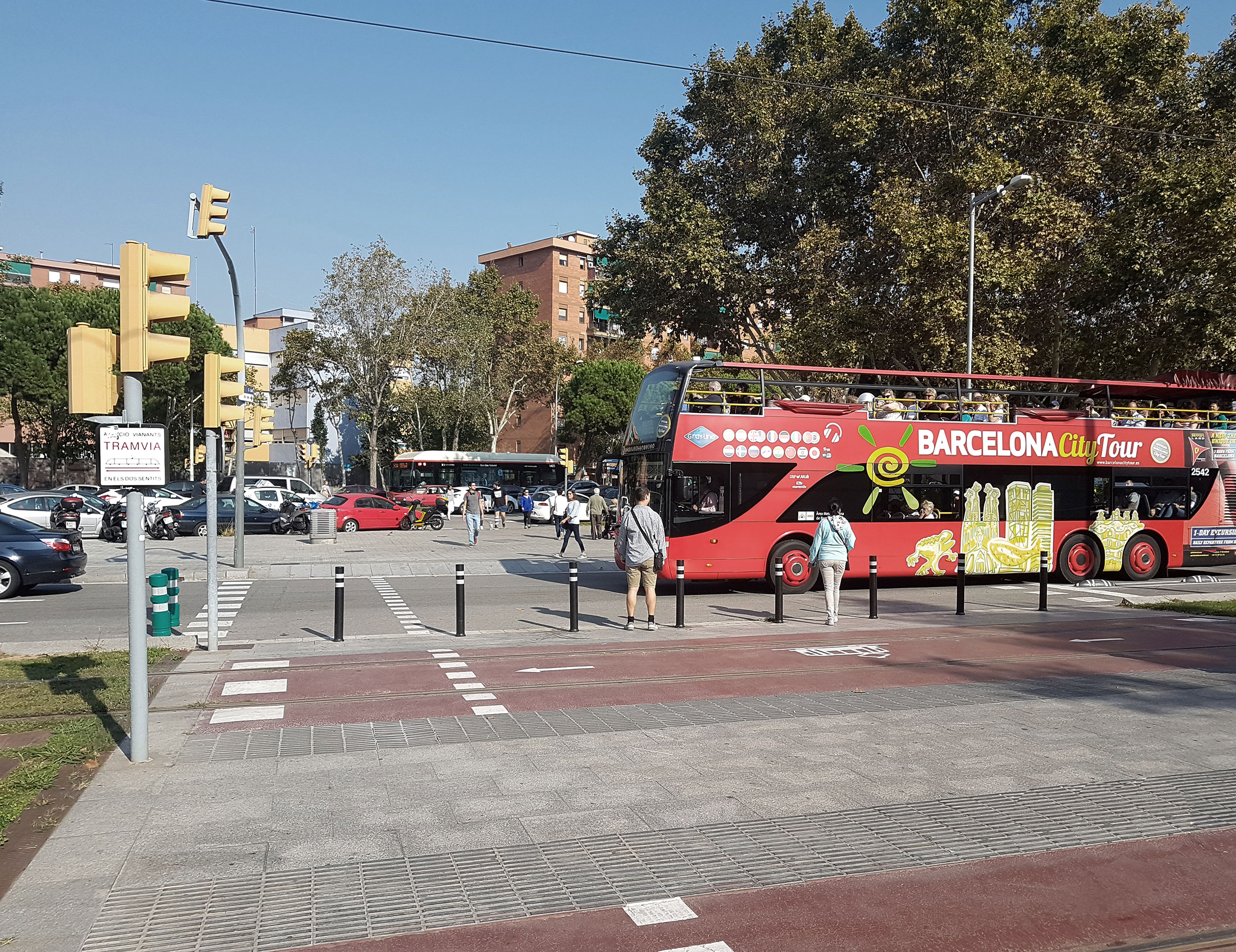 Pilonas flexibles A-Resist instaladas en Diagonal del Mar en Barcelona