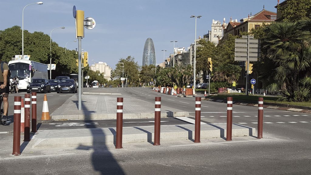 Bolardos flexibles carril bici Barcelona