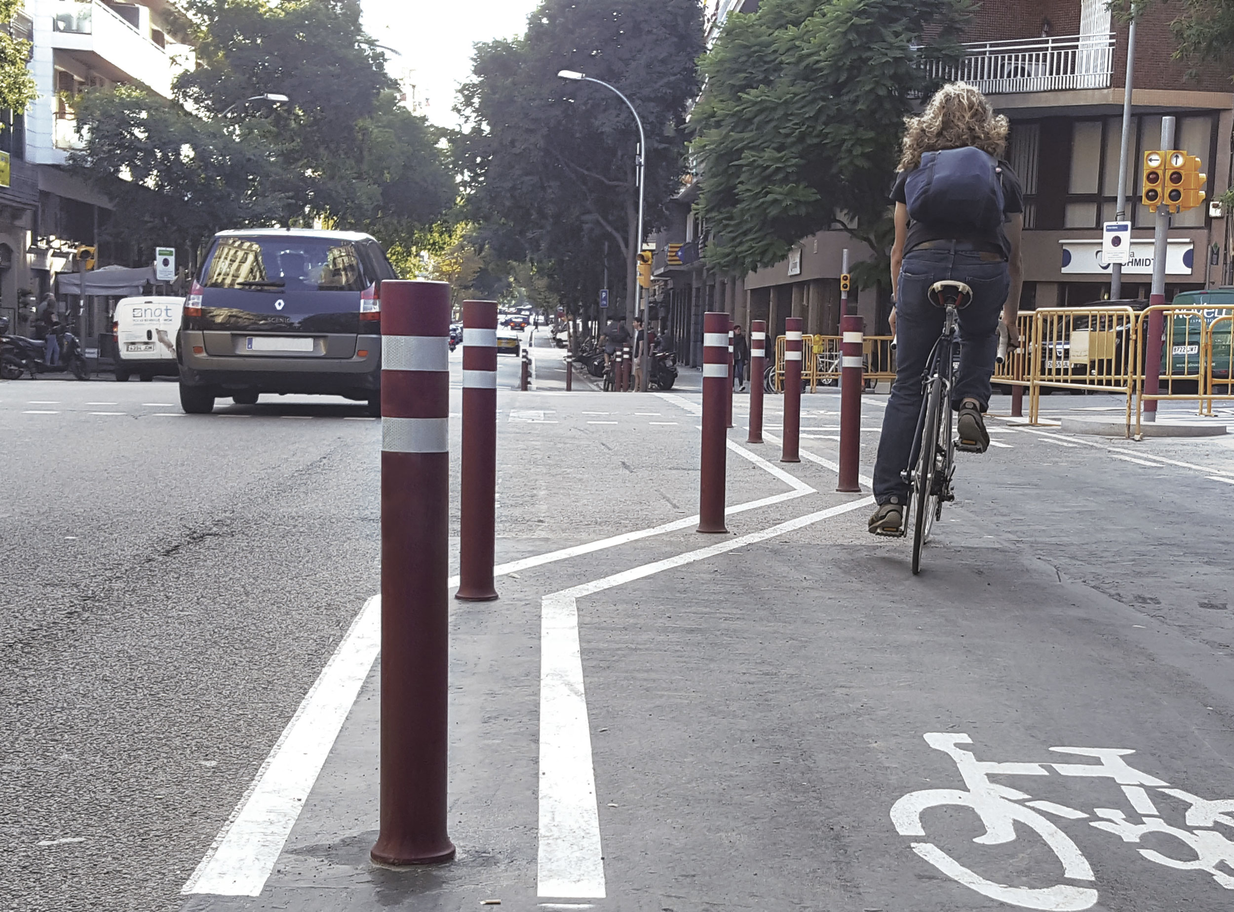 Pilonas flexibles carril bici Barcelona