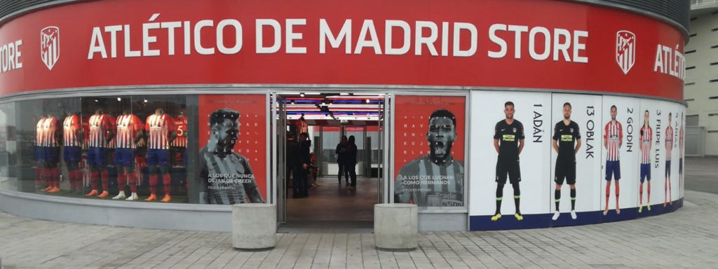 Pilonas de hormigon instaladas al Atletico de Madrid por Ado