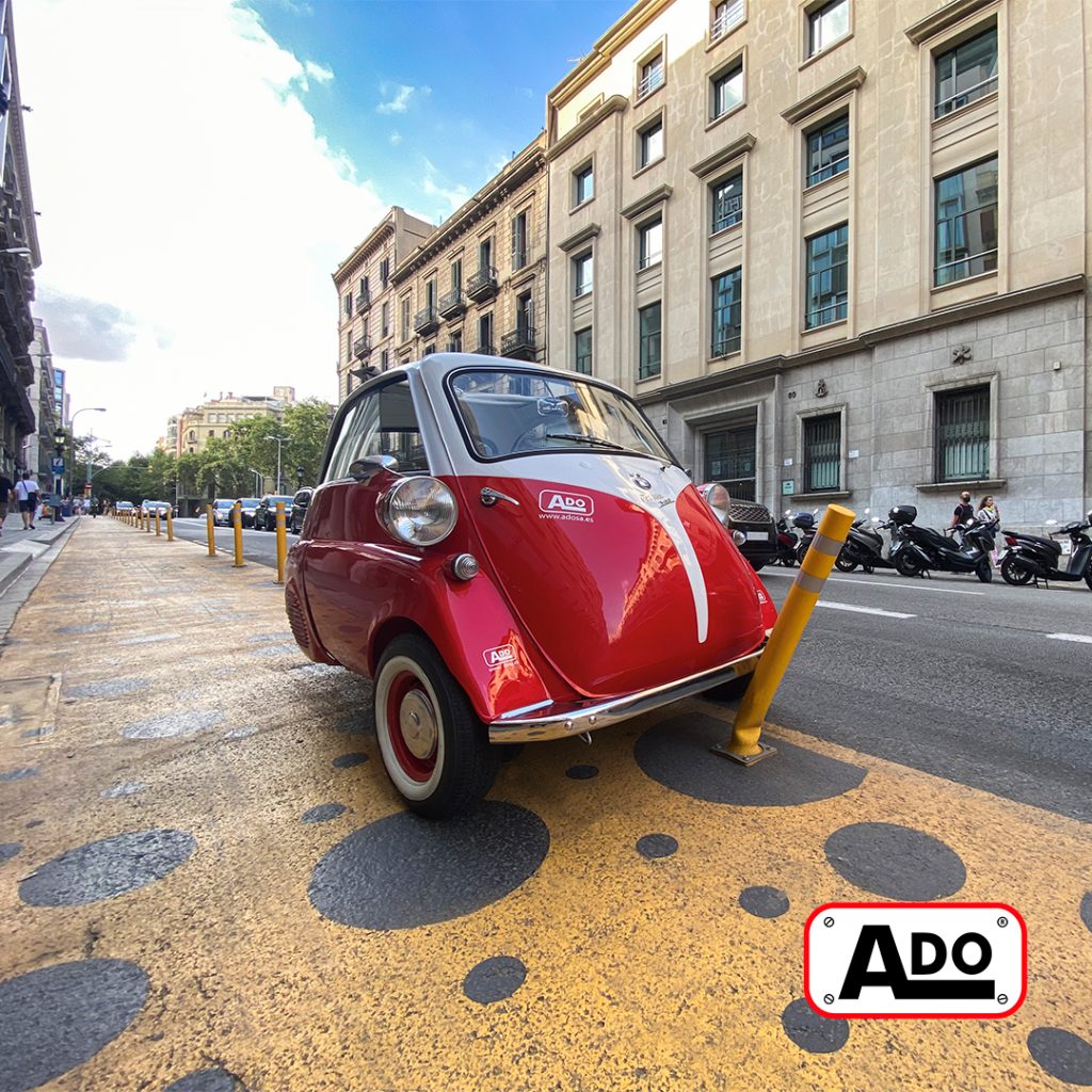 Instalación de pilonas flexibles DT ø80 Amarillas en Barcelona