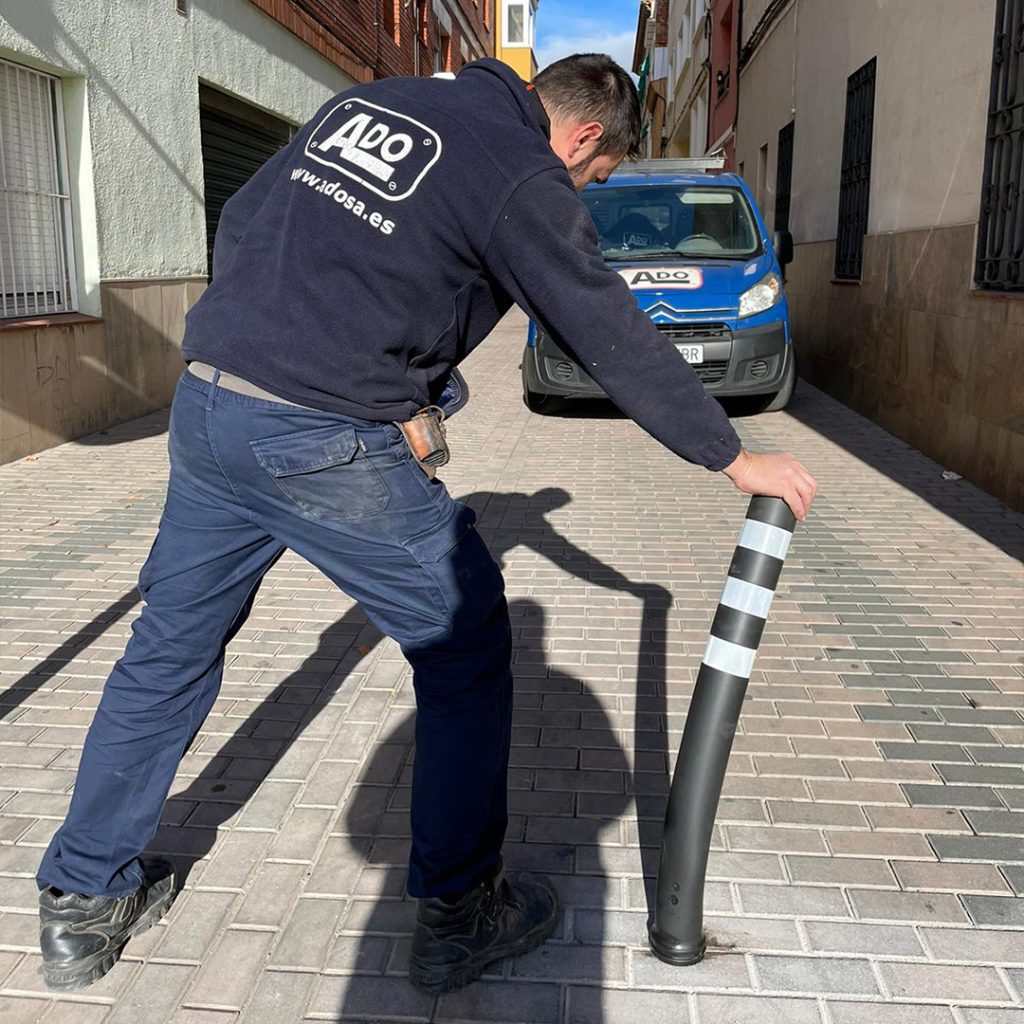 instalación pilonas flexibles ablen tornillo