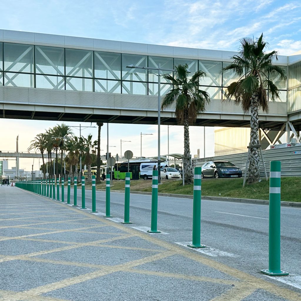 pilonas flexibles instaladas en aeropuerto barcelona