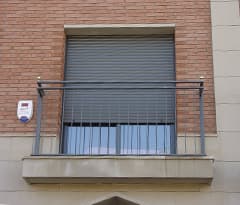 Barandilla hierro balcon instalada