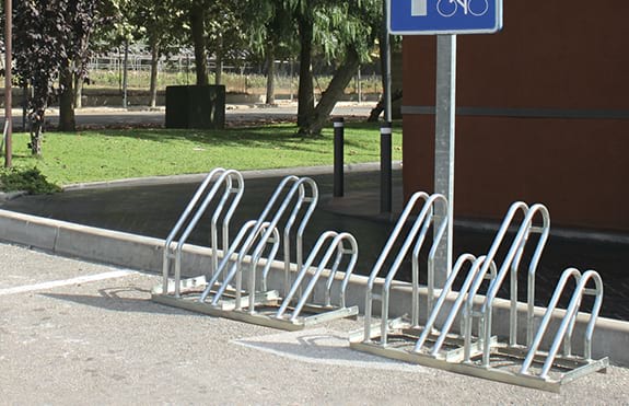 conjunto aparcabicicletas modul instalado conjunto aparcabicicletas modul instalado