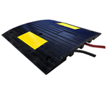 Reductor de velocidad con pasacables 