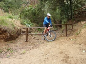 cierra caminos paso bicicletas