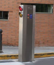 poste controlador de acceso pilonas