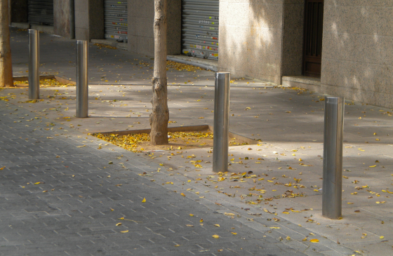 pilonas fijas acero inoxidable instaladas pilonas fijas acero inoxidable instaladas