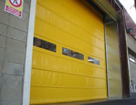puerta apilable rapida amarilla