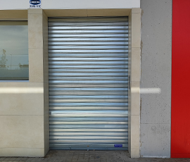 puerta enrollable hierro instalada puerta enrollable hierro instalada