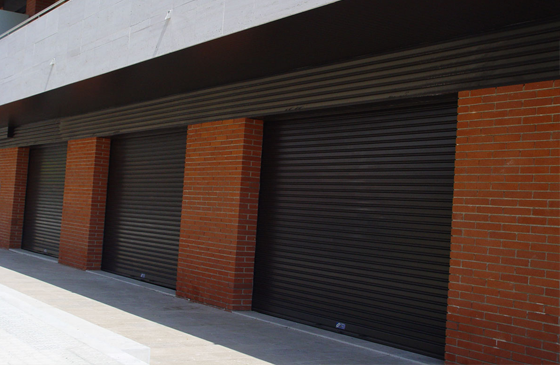 puerta enrollable hierro instalada puerta enrollable hierro instalada