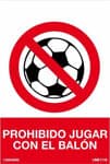 prohibido jugar al balón