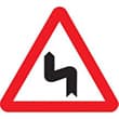 señal de trafico curvas peligrosas hacia la izquierda
