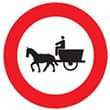 Señal de trafico Entrada prohibida a vehículos de motor con remolque, que no sea un semirremolque o un remolque de un solo eje